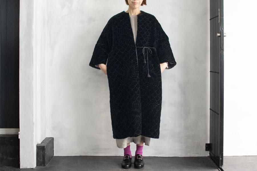 未使用展示品 TOWAVASE velvet quilt robe キルトローブ