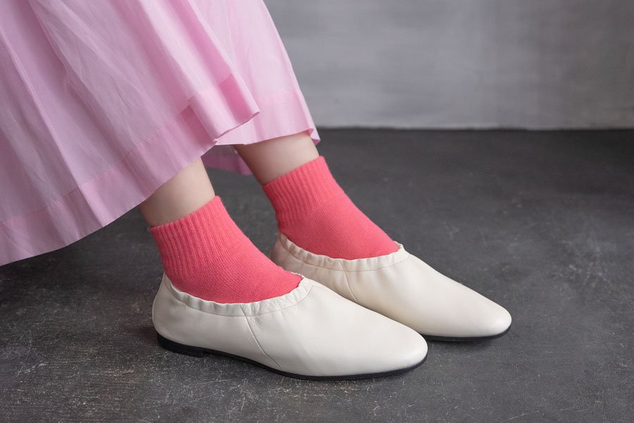 <img class='new_mark_img1' src='https://img.shop-pro.jp/img/new/icons1.gif' style='border:none;display:inline;margin:0px;padding:0px;width:auto;' />BEAUTIFUL SHOES BALLET SHOES IVORY