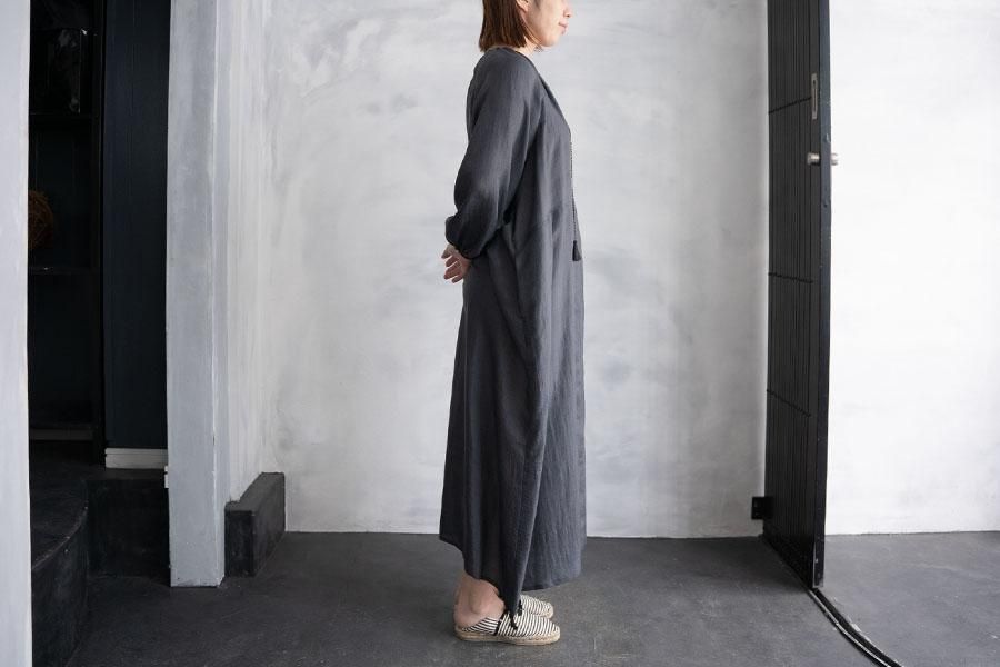 <img class='new_mark_img1' src='https://img.shop-pro.jp/img/new/icons52.gif' style='border:none;display:inline;margin:0px;padding:0px;width:auto;' />uryya SILK եɥ쥹 CHACOAL GRAY