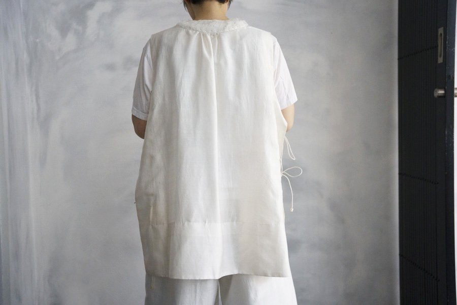 BUNON Khadi Silk Vネックリボンベスト - MAVUNO マヴーノ