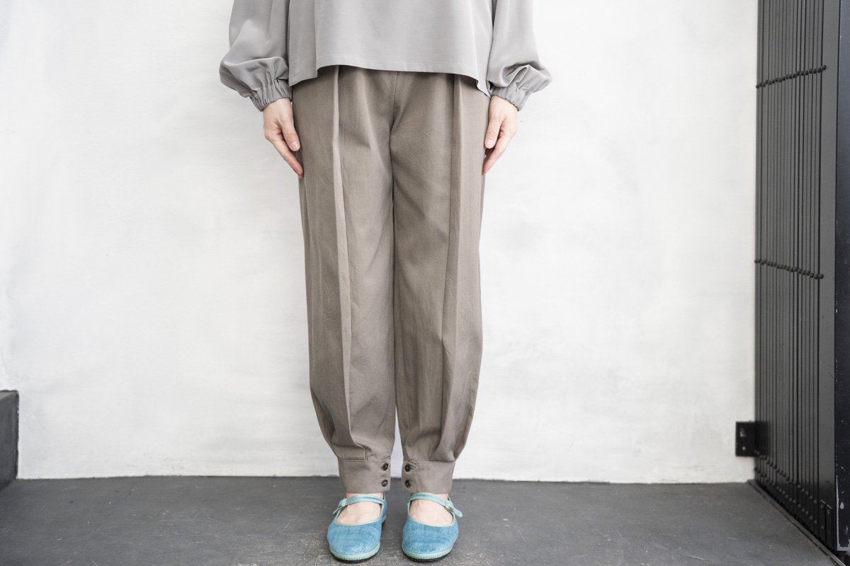 価格は安く humoresque straight pants | mfitagencia.com