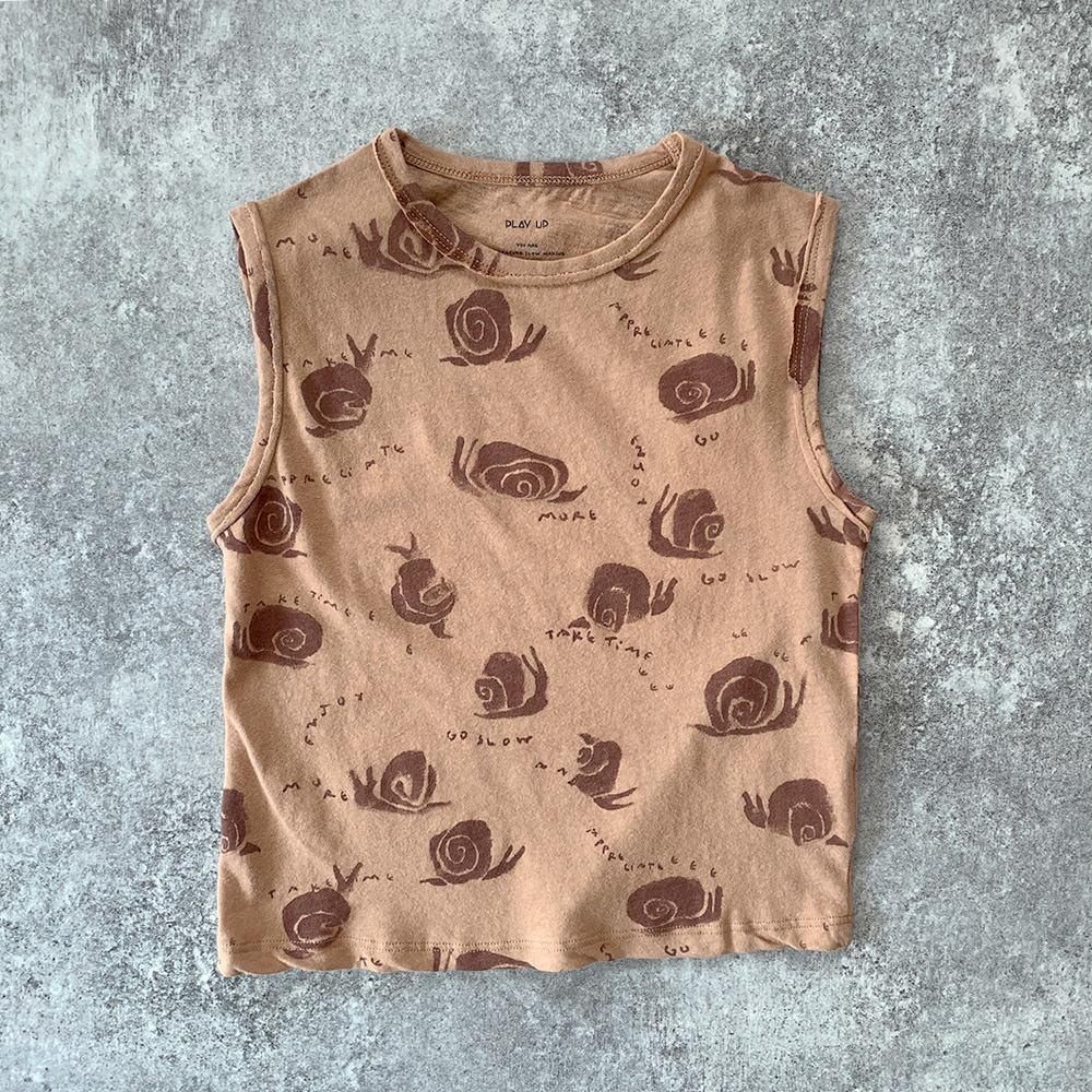 Play Up Kids Boy Sleeveless T-shirt プレイアップ エスカルゴタンクトップ（ライトブラウン）