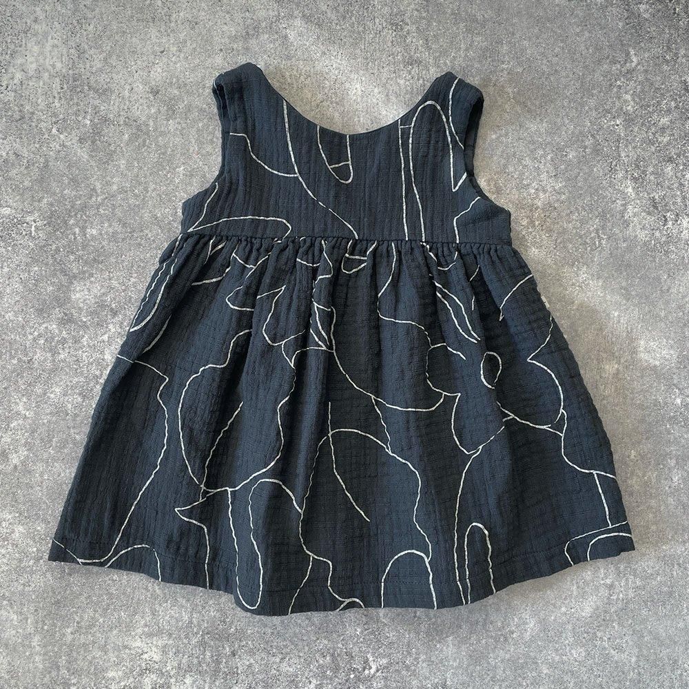 1 + in the family CAMELIA DRESS anthracite ワンモア イン ザ ファミリー ノースリーブワンピース（アンスラサイト）