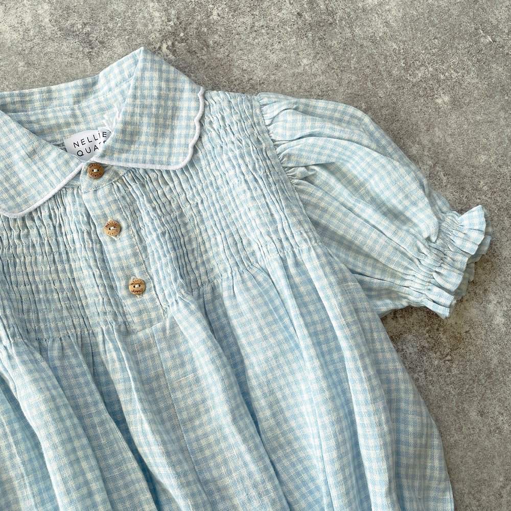 Nellie Quats Marco Polo Romper Baby Blue & Milk Mini Check Linen ネリークアーツ  襟付き半袖ロンパース（ブルーチェック） - インポート 輸入 ベビー服 子供服 出産祝い 通販 | vivid LIFE