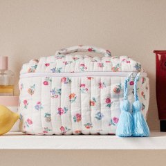 Louise Misha Toiletry Bag Laety White Felicita Flowers 륤ߡ ȥ쥿꡼Хåʥۥ磻ȥեꥷե