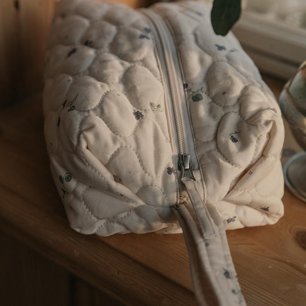 Garbo&Friends Viola Satin Quilted Toiletry Bag Medium  ܥɥե ȥ쥿꡼Хå Mʥӥ