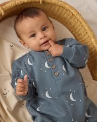 Quincy Mae RELAXED FLEECE JUMPSUIT SILVER MOONS OCEAN クインシーメイ ムーン柄長袖ロンパース(オーシャン)