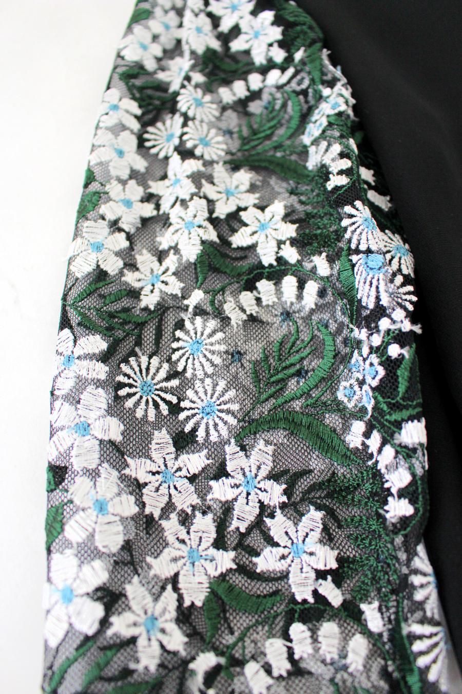 在庫一掃セール売れ筋ランキング Kurogouchi（マメ Mame クロゴウチ）Floral Classic Lace-Sleeve トップス