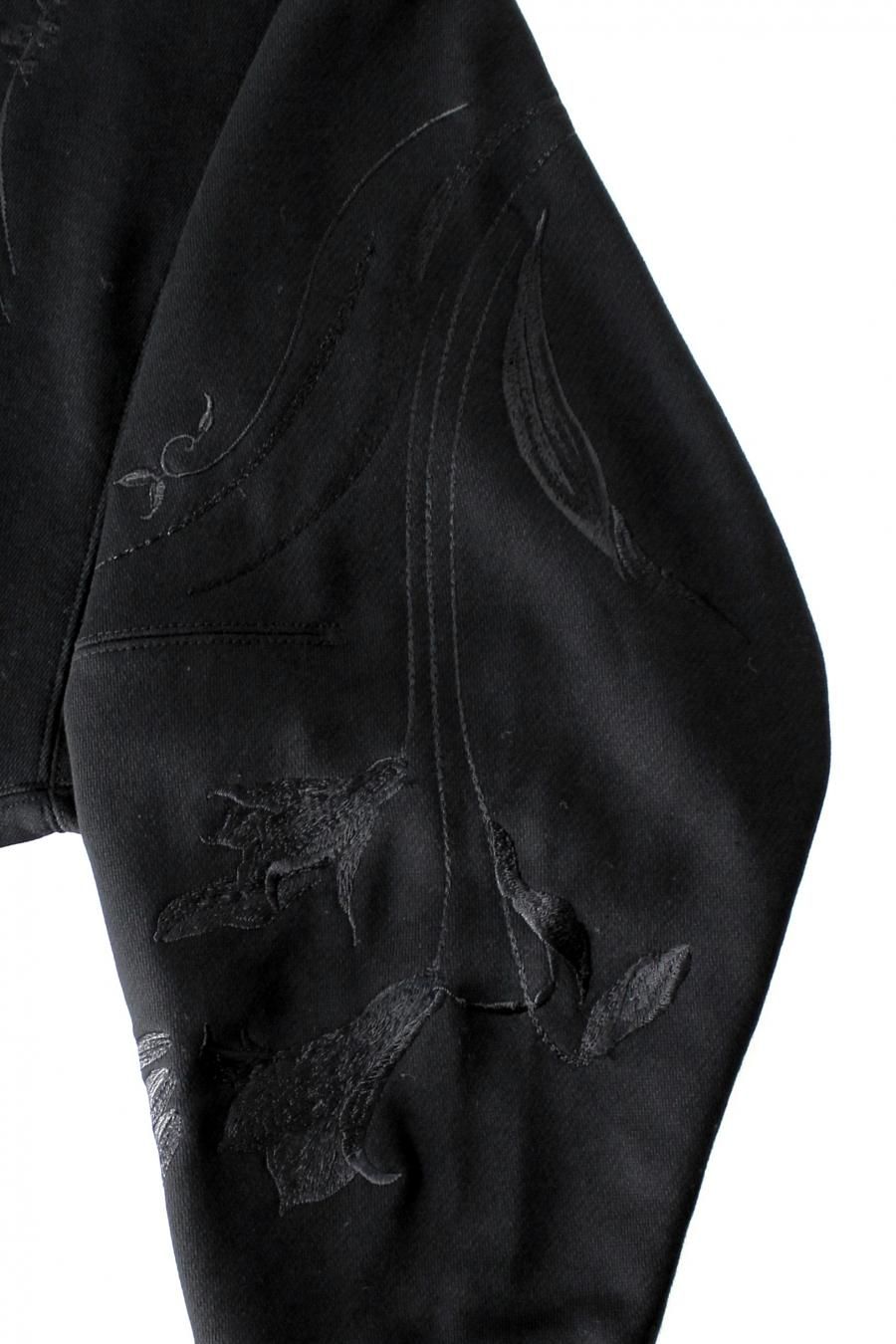 Mame Kurogouchi（マメ クロゴウチ）Floral Motif Embroidered