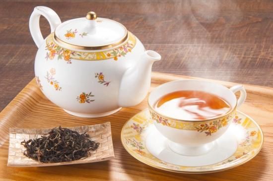 優雅で高級感のある琥珀色 マハラジャブレンド紅茶 リーフ 30g アルミパック 優雅で高級感のある琥珀色 マハラジャブレンド紅茶 リーフ 30g アルミパック
