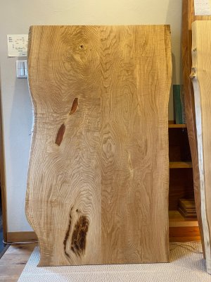 栗クリ一枚板テーブル用がたくさん展示 埼玉県 木の店木楽