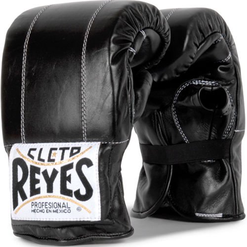 REYES(レイジェス)パンチンググローブ・ブラック - ボクシング・格闘技用品　ボックスエリート