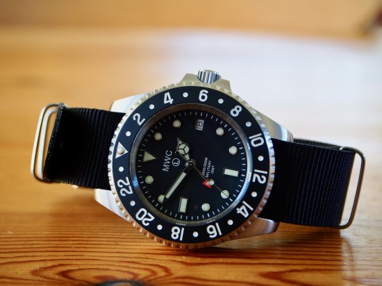 半価特販 新品 未使用 army 戦争 腕時計 黒 37 - 時計