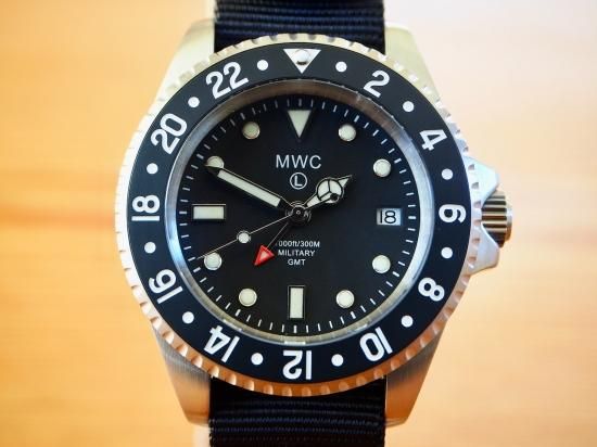 【美品】MWC MILITARY ダイバー GMT 300m防水文字盤ベゼルブラック黒