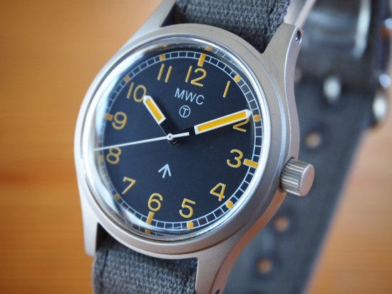 MWC イギリス軍 ミリタリーウォッチ 実物 クォーツ 軍用腕時計