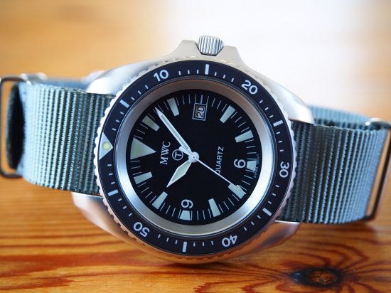 MWC時計 ヴィンテージコレクション Military Diver 300m NOS Royal Navy Vintage CWC  model-イギリス軍、アメリカ軍、ドイツ軍の時計ならMWC時計専門店