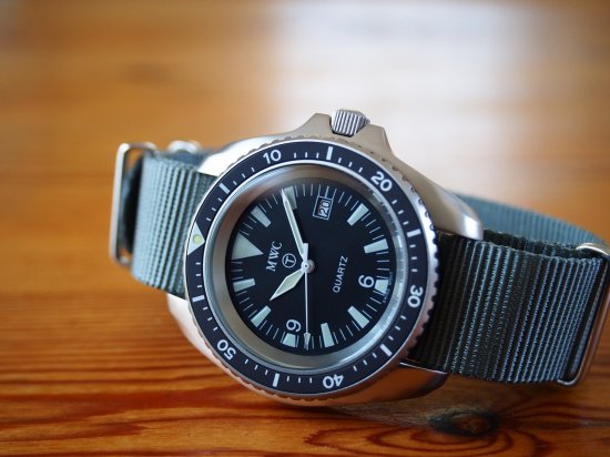 MWC時計 ヴィンテージコレクション Military Diver 300m NOS Royal Navy Vintage CWC model- イギリス軍、アメリカ軍、ドイツ軍の時計ならMWC時計専門店