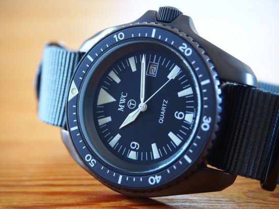 MWC時計 ヴィンテージコレクション Military Diver 300m NOS Royal Navy Vintage CWC  model-イギリス軍、アメリカ軍、ドイツ軍の時計ならMWC時計専門店