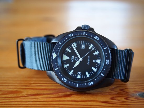 MWC時計 ヴィンテージコレクション Military Diver 300m NOS Royal Navy Vintage CWC model-イギリス 軍、アメリカ軍、ドイツ軍の時計ならMWC時計専門店