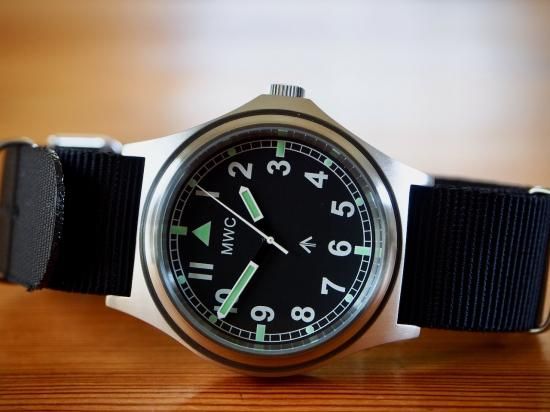 MWC時計New Model G10 ハイブリッドメカクォーツ100m/330ft 防水