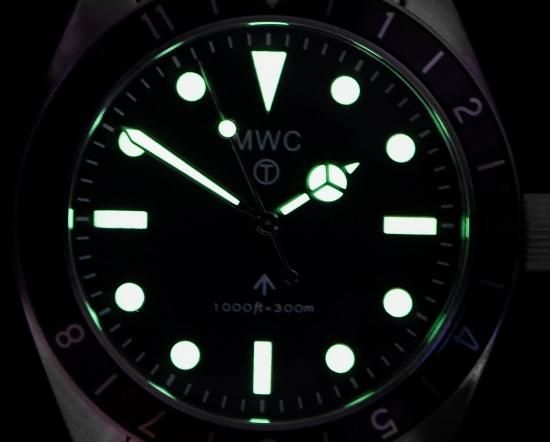 ミリタリーウォッチ MWC時計 1960s 39mm ハイブリッド 300m