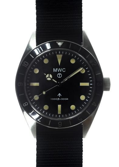 ミリタリーウォッチ MWC時計 1960s 39mm ハイブリッド 300m ダイバーズ ...