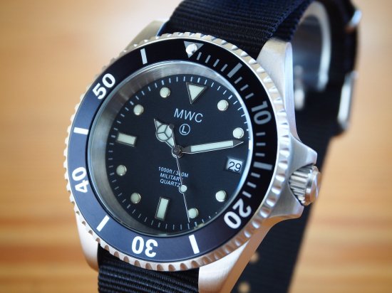 MWC時計/クォーツダイバーズ　サブマリーナNATO(BLACK/GREY)　MWCロゴ- MWC時計専門店~UNLIMITED |  アメリカ軍やドイツ 軍やイタリア軍やフランス軍の軍用時計