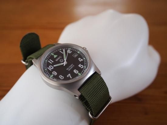 MWC時計 G10LM デート モデル NATO ストラップ オリーブグリーン - MWC時計専門店~UNLIMITED |  アメリカ軍やドイツ軍やイタリア軍やフランス軍の軍用時計