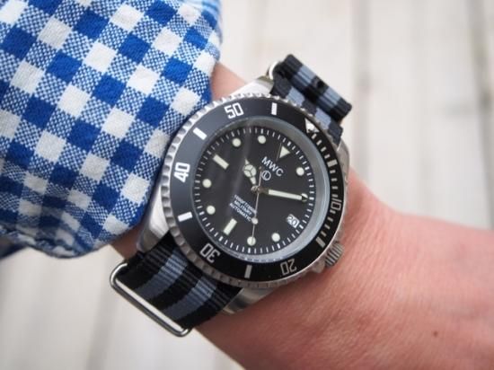 MWC時計のニューオートマティック300mダイバーズ サファイア