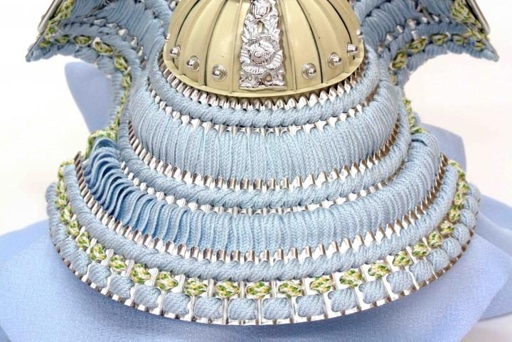 銀小札浅葱縅7号兜 金彩蒼桜二曲屏風飾り - ひのでや 久月正規特約店 銀小札浅葱縅7号兜 金彩蒼桜二曲屏風飾り - ひのでや 久月正規特約店