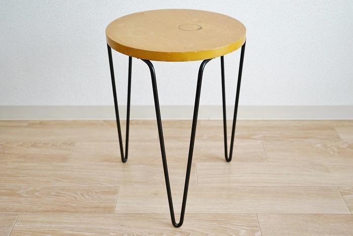 Stool No.75 Florence Knoll - album. ミッドセンチュリーのデザインを