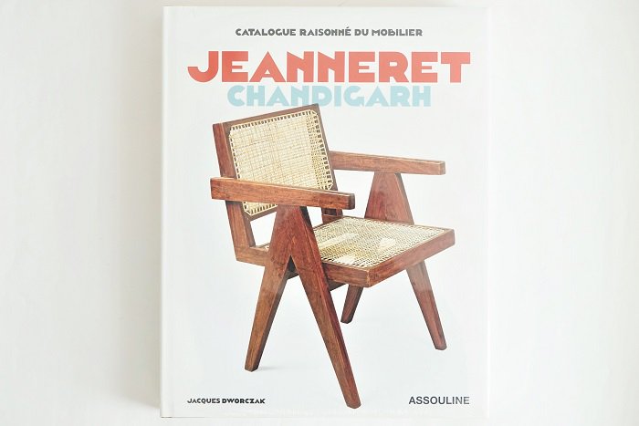 Catalogue Raisonne du Mobilier Jeanneret Chandigarh - album.  ミッドセンチュリーのデザインを中心に生活が楽しくなるテーブルウェアやインテリア雑貨を扱うセレクトショップ。Eames(イームズ)、Adam  Silverman(アダム・シルバーマン)、Peter Shire(ピーター ...