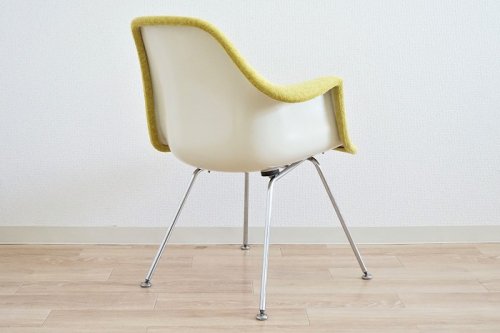 Shell Chair<br>Kikutake Kiyonori Architects