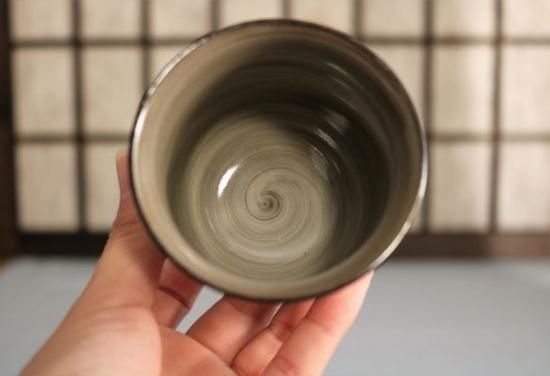 丸湯呑「紅梅」 - 現川焼の伝統を守る全国唯一の窯元・臥牛窯の