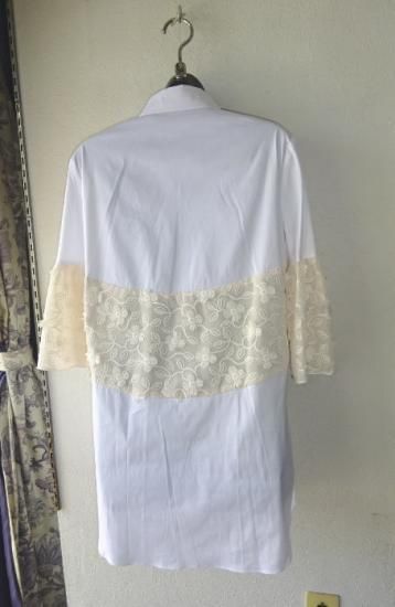 DALBUM レース刺繍デザイン オーヴァーブラウス 白 MaxMara Shine DALBUM レース刺繍デザイン オーヴァーブラウス 白 MaxMara Shine