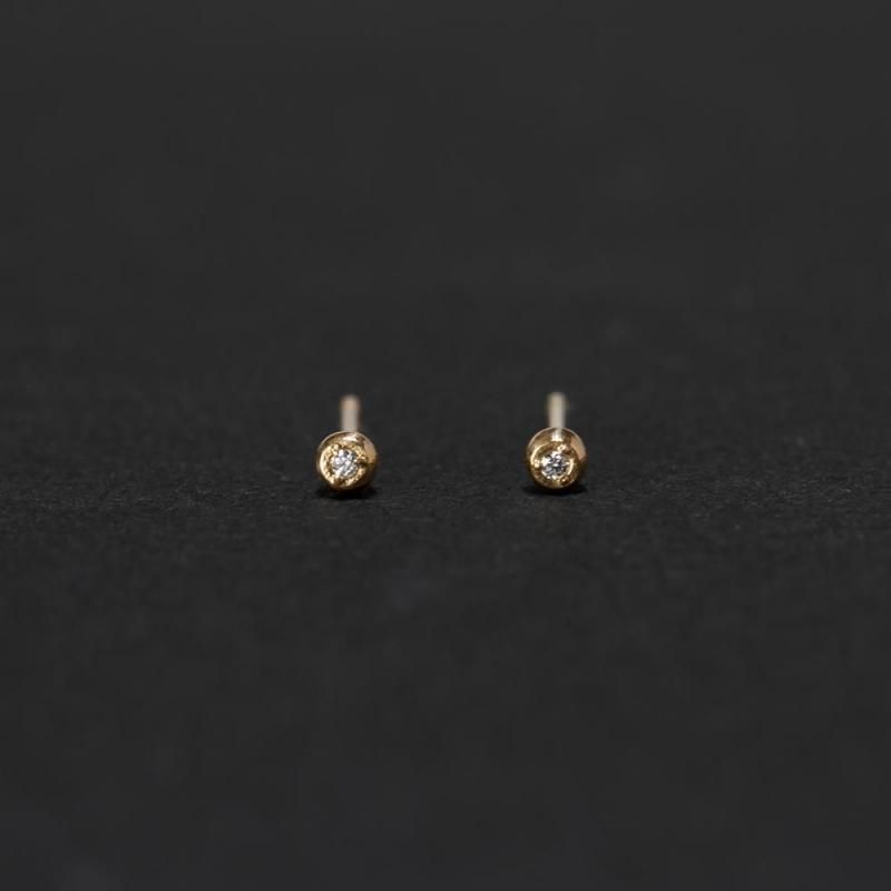 Nymphs Diamond K18 Pierces