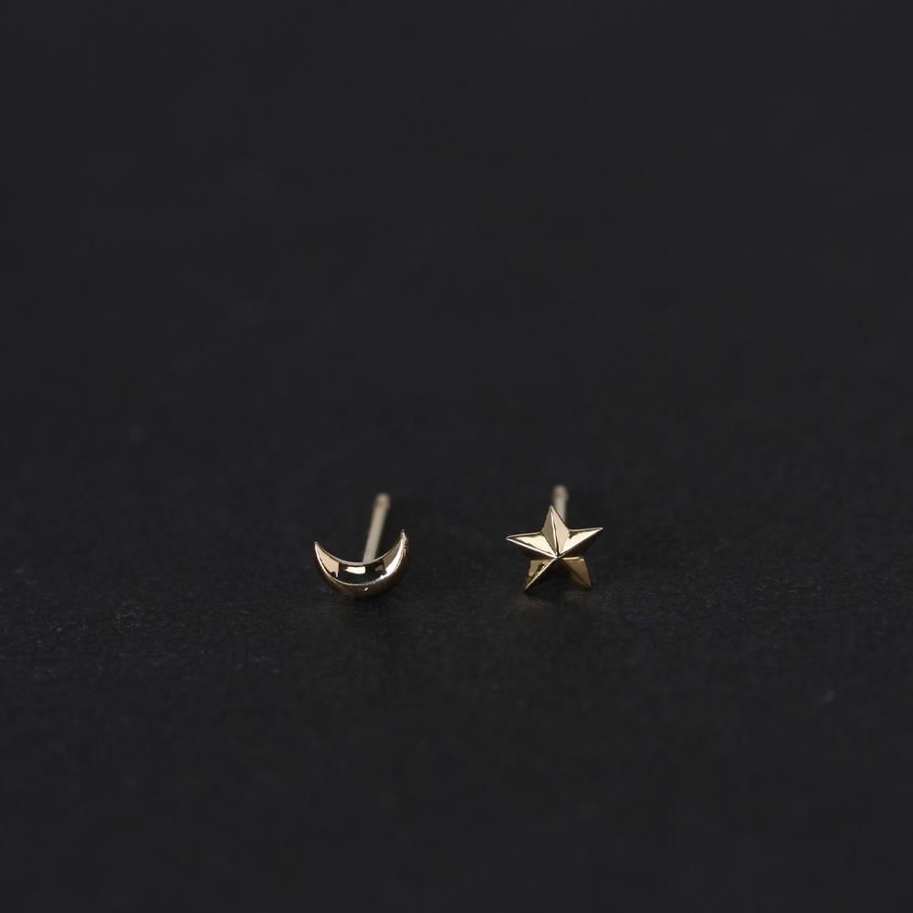 新品 nymphs ニンフス K18 18金 スター 星形 ピアス 新品 nymphs ニンフス K18 18金 スター 星形 ピアス Amazon | 18