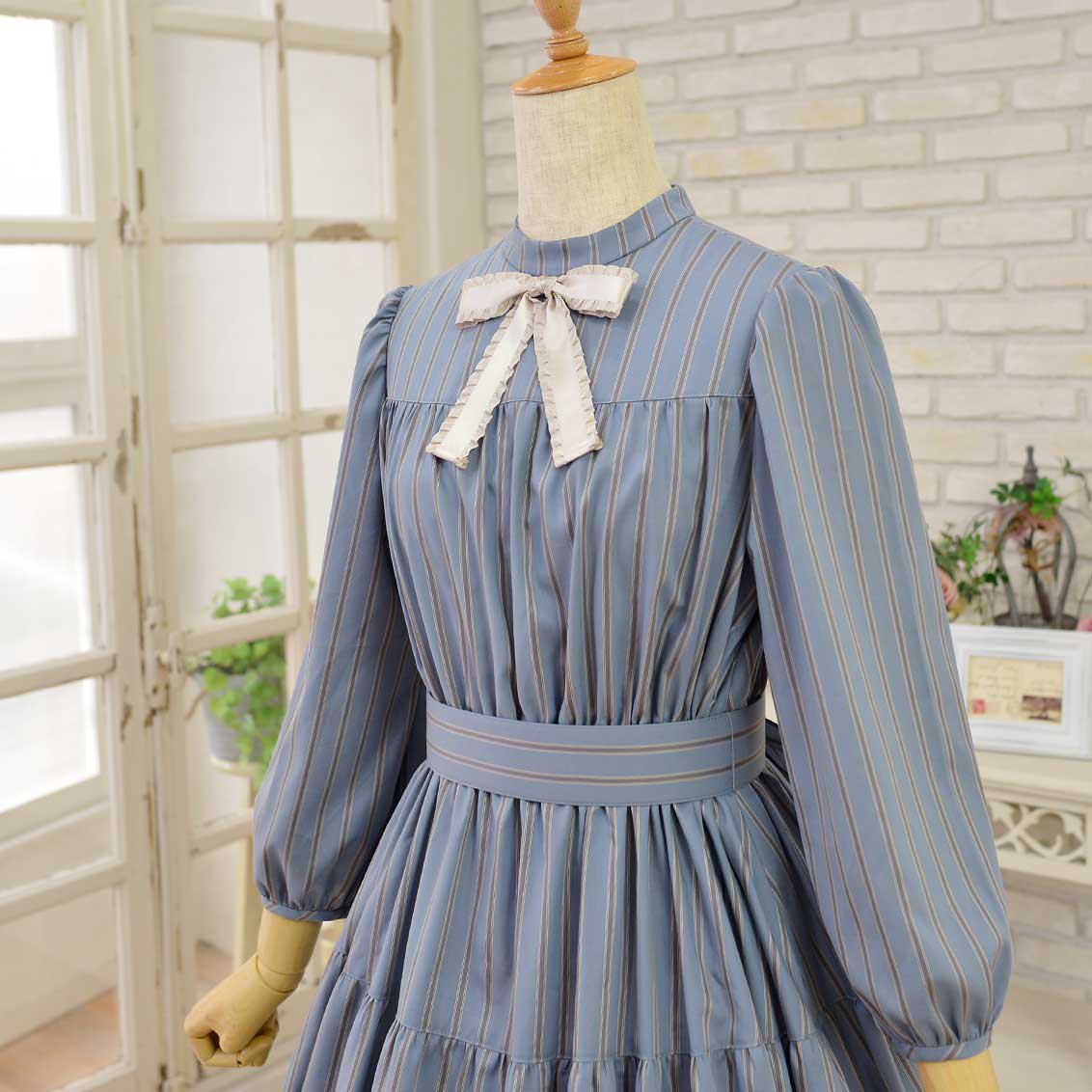 ROSA BIANCA online shop= トラディショナルストライプのワンピース =