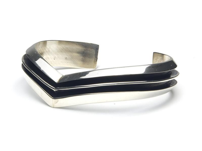 TOM HAWK トムホーク V 1 LINE BANGLE トムホーク