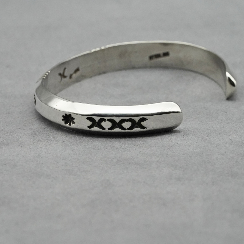 CIPPY CRAZY HORSE|シッピークレイジーホース NARROW LINED BANGLE CIPPY CRAZY HORSE|シッピークレイジーホース NARROW LINED BANGLE