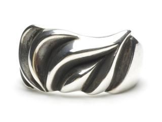 Gene Dee ǥ Distress Ring