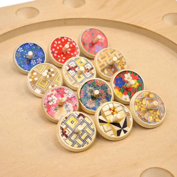 こま回しゲーム（4人用）[カタログ掲載]【お取り寄せ】 - 木のおもちゃ