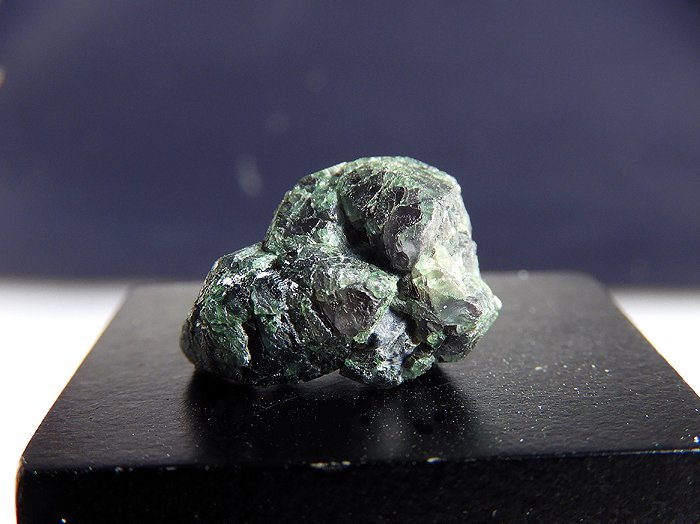 幻のロシア産 アレキサンドライト alexandrite 鉱物 鉱物標本 | 【鉱物