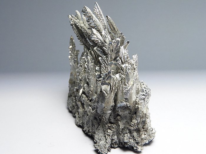樹枝状　マグネシウム　鉱石　結晶　クラスター　155.3g