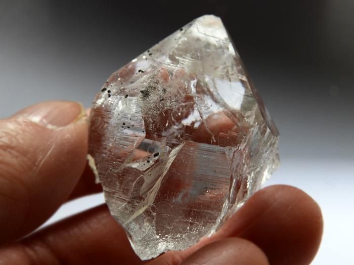 マニハール産ヒマラヤ水晶｜Crysterra