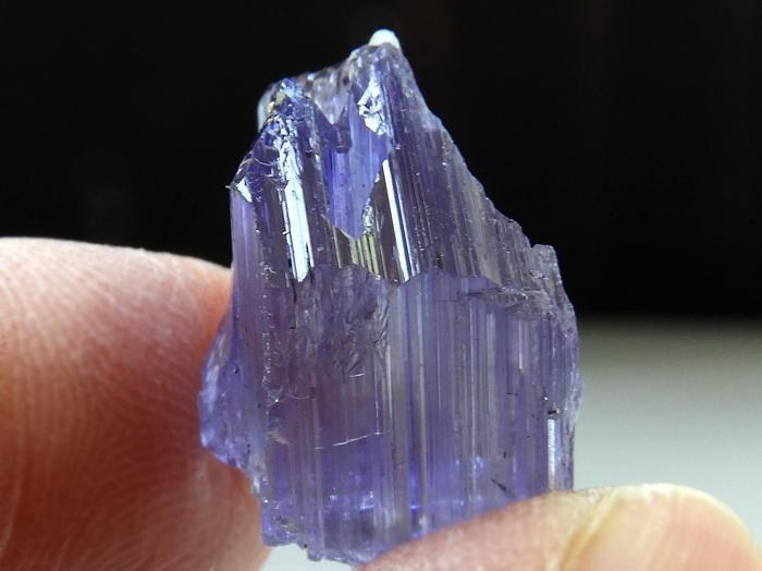 ピンクタンザナイト 原石 結晶 非加熱 8.87ct-