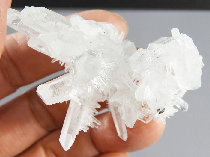 ブルガリア産水晶クラスター｜Crysterra