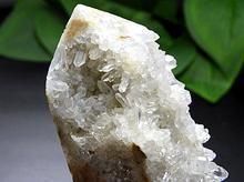 四川水晶｜ジオードタワー｜中国産｜110×30×28mm　176g｜No.1<img class='new_mark_img2' src='https://img.shop-pro.jp/img/new/icons5.gif' style='border:none;display:inline;margin:0px;padding:0px;width:auto;' />