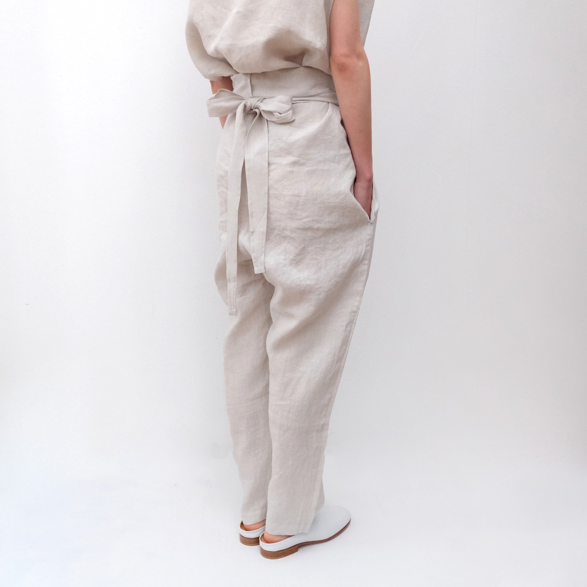 COSMIC WONDER / High count linen slim wrapped pants 【17CW11117】 - くるみの木