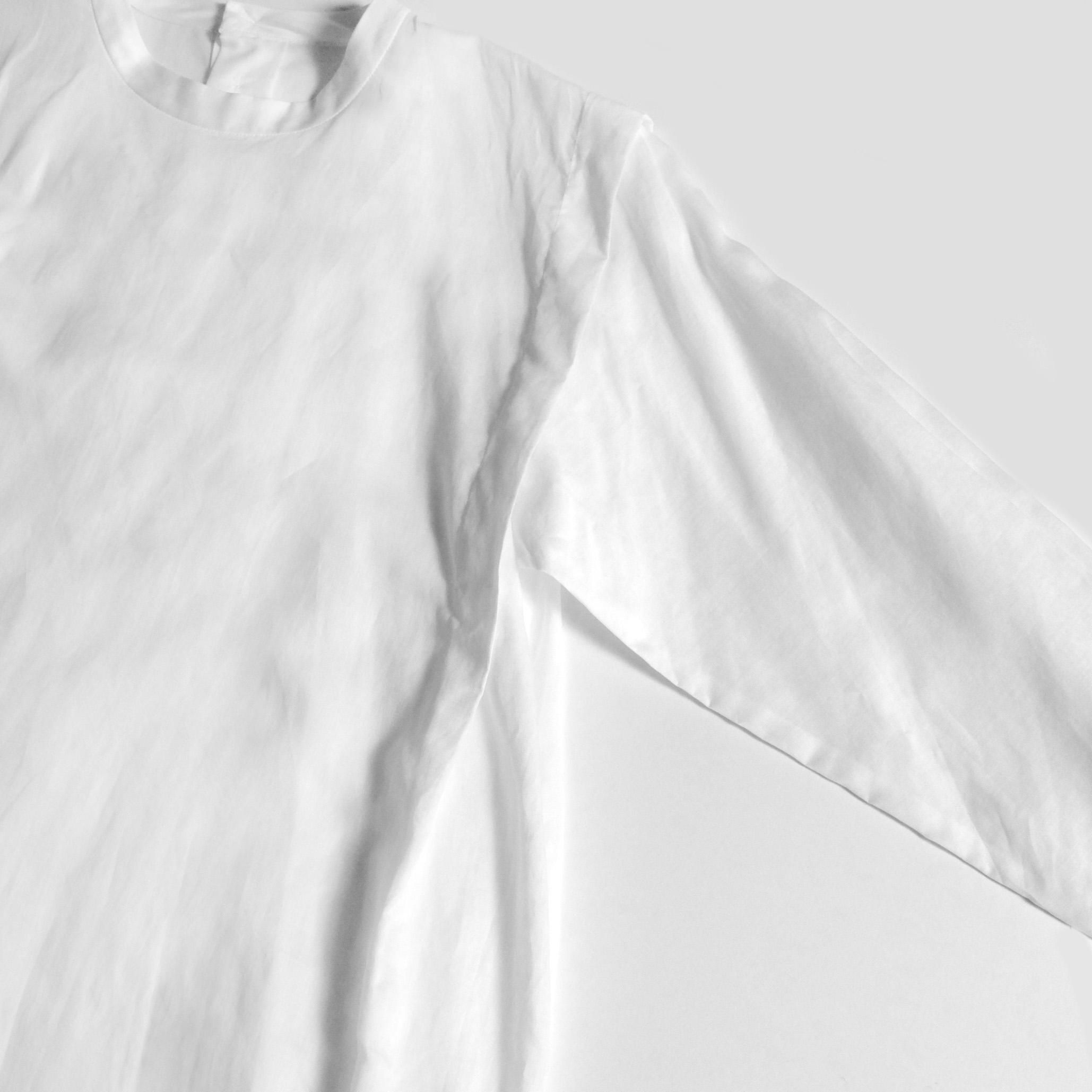 ARTS&SCIENCE Back open boxy blouse 未使用